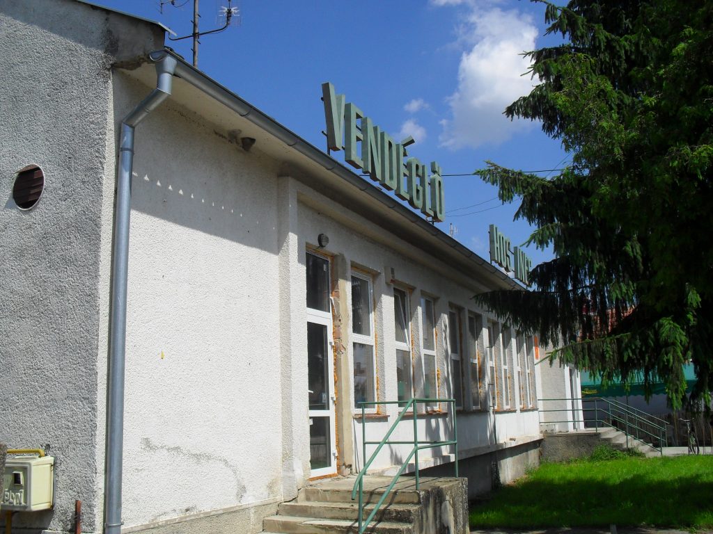 Vendéglő
