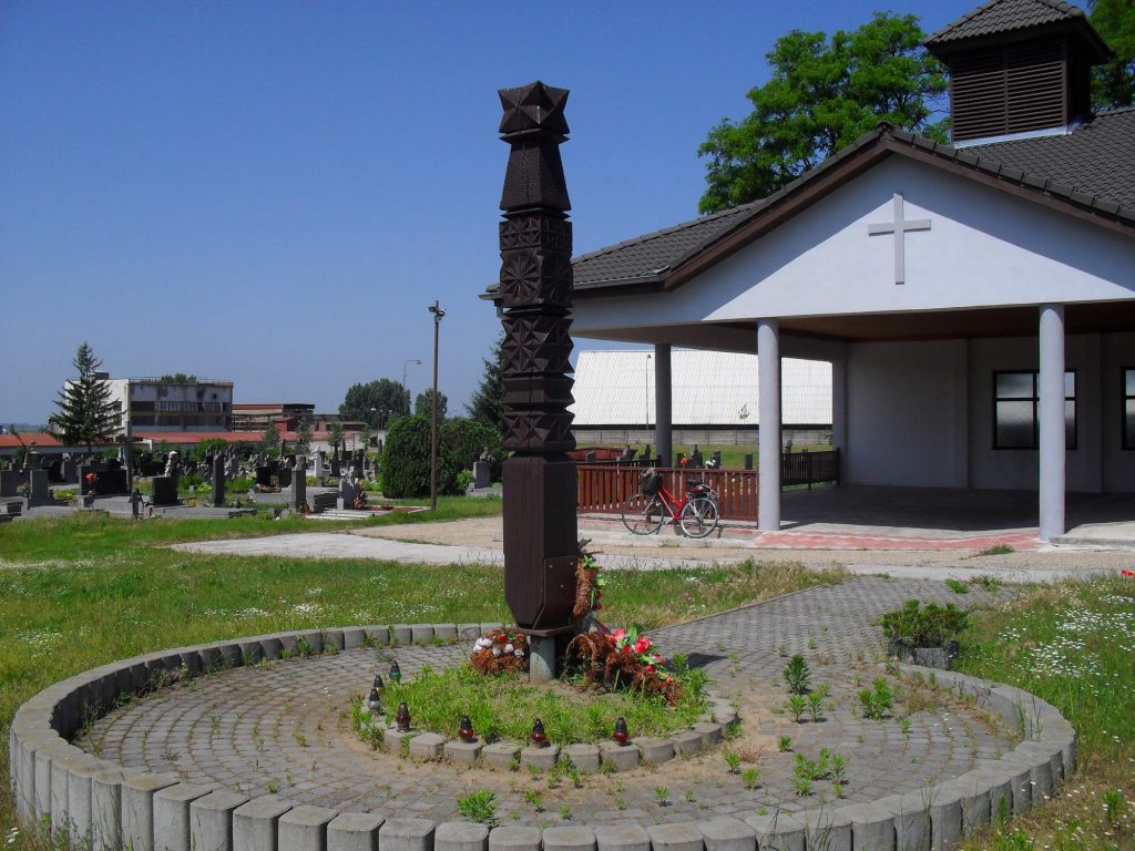 Kopjafa (Kurtakeszi temető)